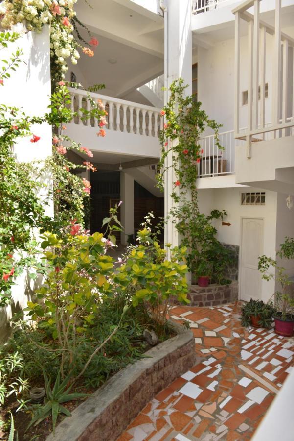 Residencial Che Guevara Bed & Breakfast 민델로 외부 사진