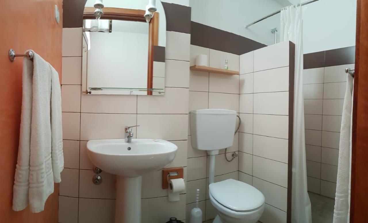 Residencial Che Guevara Bed & Breakfast 민델로 외부 사진