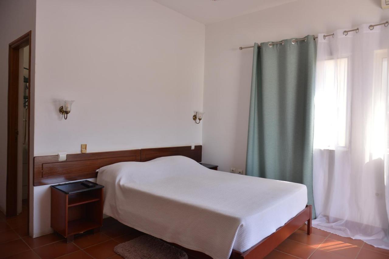 Residencial Che Guevara Bed & Breakfast 민델로 외부 사진