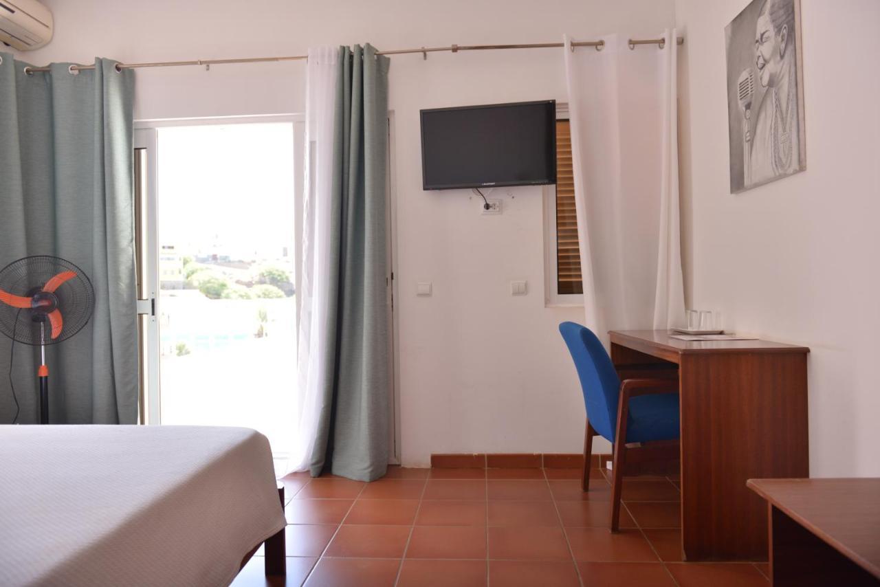 Residencial Che Guevara Bed & Breakfast 민델로 외부 사진