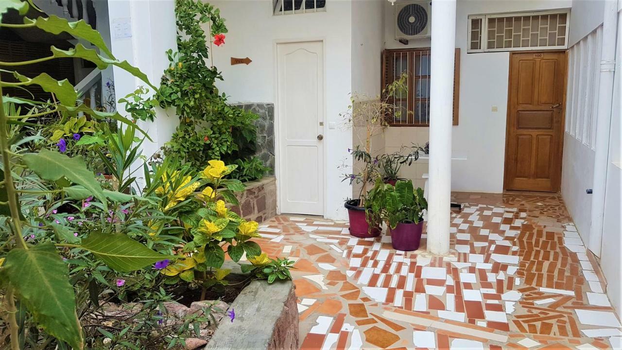 Residencial Che Guevara Bed & Breakfast 민델로 외부 사진